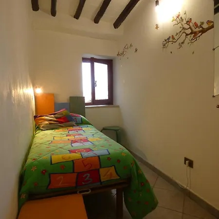 Scappo In Umbria, Casalina Amelia